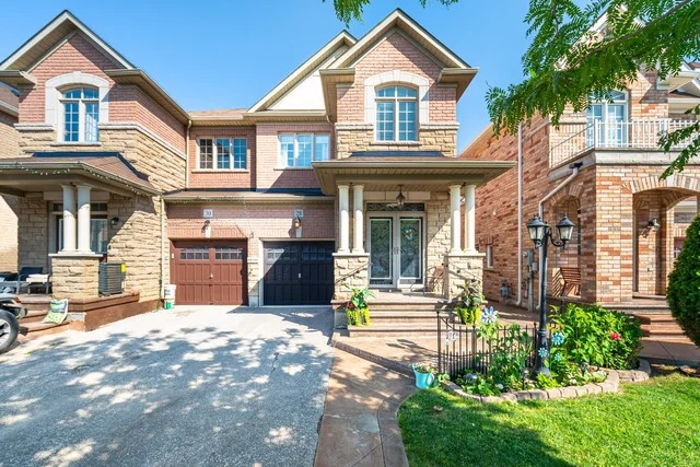 28 Versailles Crescent, Brampton - photo 3
