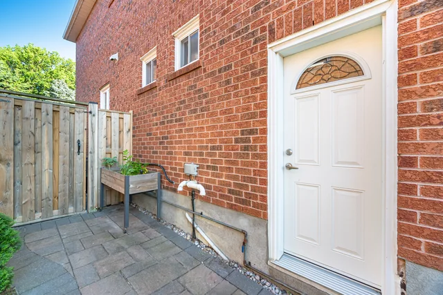 61 Fencerow Drive, Whitby - photo 50