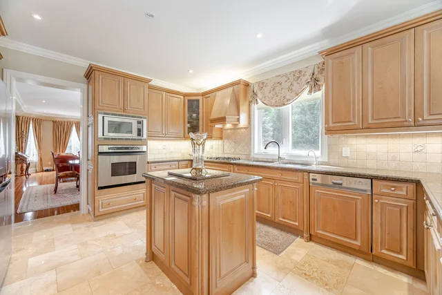 32 Rosa Court, Woodbridge - photo 37