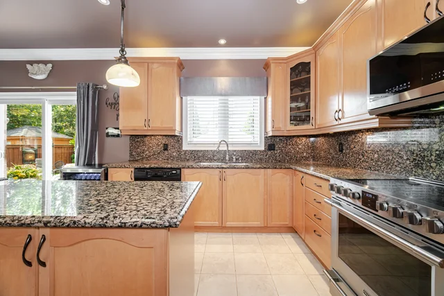6 Hugo Road, Brampton - photo 44