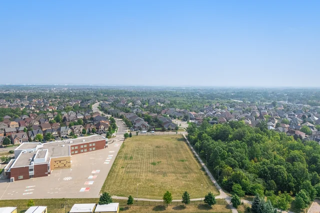 6 Hugo Road, Brampton - photo 128