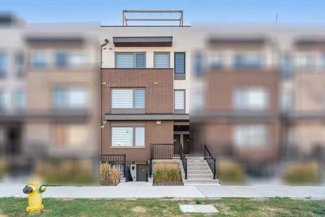 #3-169 William Duncan Road, North York - photo 2