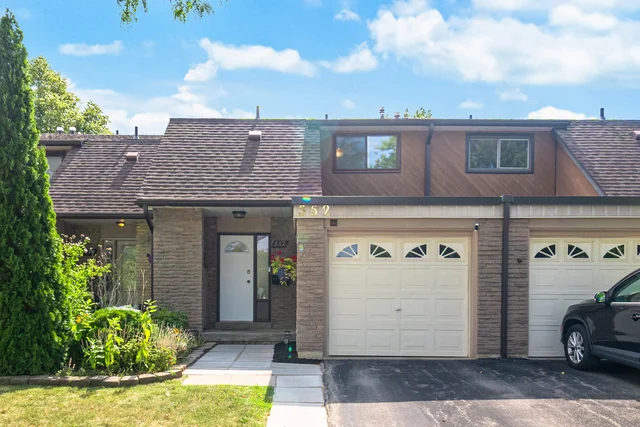 552 Pinedale Avenue, Burlington - photo 1
