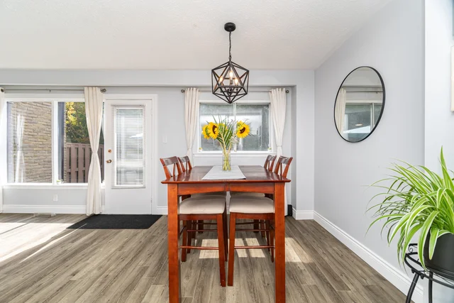 552 Pinedale Avenue, Burlington - photo 16