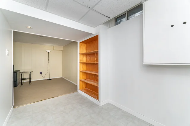 552 Pinedale Avenue, Burlington - photo 42