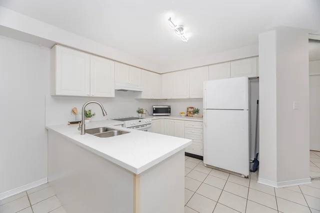 1016 Roseheath Street, Oshawa - photo 33