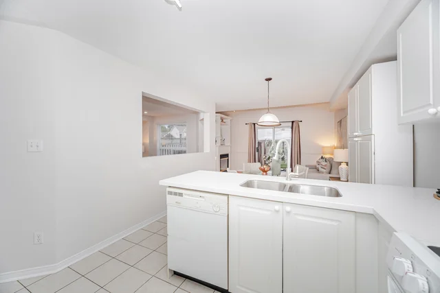 1016 Roseheath Street, Oshawa - photo 35