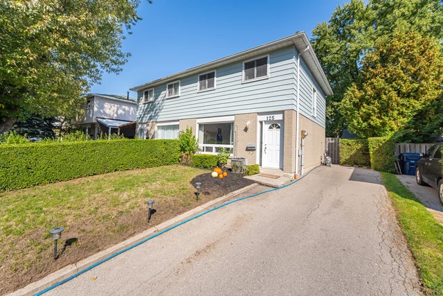 125 Hollyberry Trail, North York - photo 2