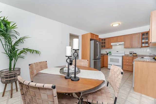 125 Hollyberry Trail, North York - photo 12