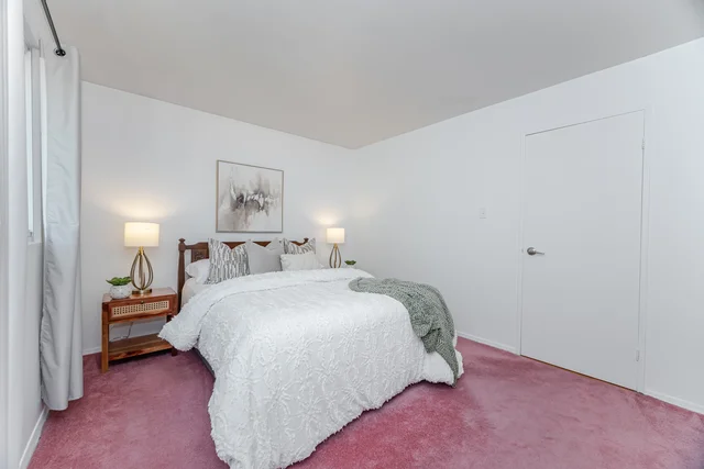 125 Hollyberry Trail, North York - photo 16
