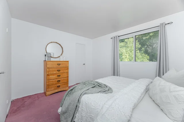 125 Hollyberry Trail, North York - photo 18