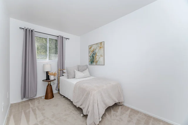 125 Hollyberry Trail, North York - photo 22