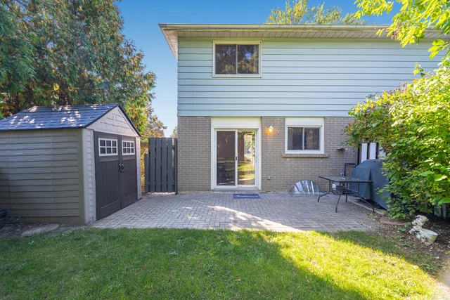 125 Hollyberry Trail, North York - photo 32