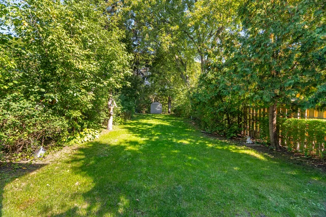125 Hollyberry Trail, North York - photo 33