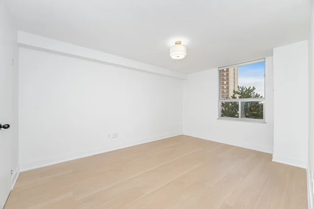 #301-5 Shady Golfway, North York - photo 21
