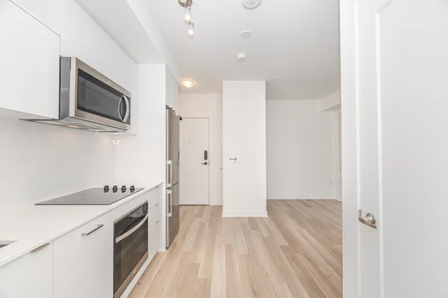 #413E-70 Princess Street, Toronto - photo 11