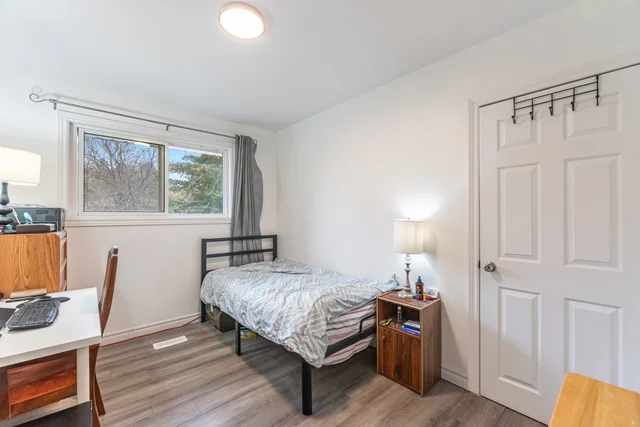 406 Tamarack Drive, Waterloo - photo 30