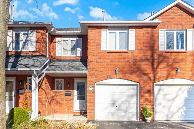 #7-3115 New Street, Burlington - photo 1