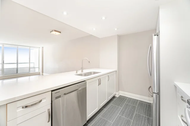 #1511-550 Webb Drive, Mississauga - photo 15