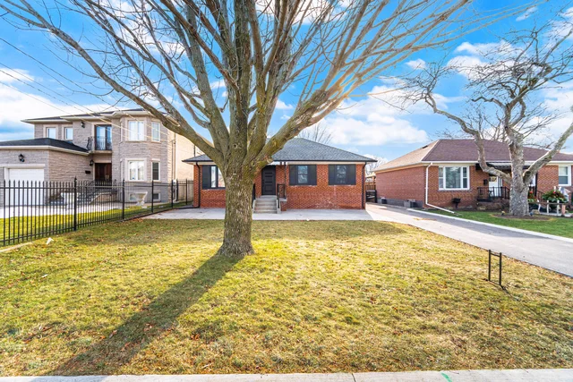 65 Cuffley Crescent North, North York - photo 3