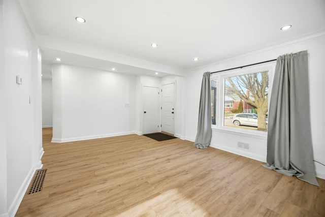 65 Cuffley Crescent North, North York - photo 11