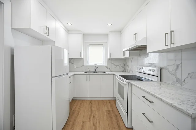 65 Cuffley Crescent North, North York - photo 18
