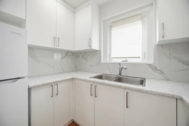 65 Cuffley Crescent North, North York - photo 20