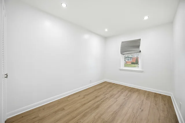 65 Cuffley Crescent North, North York - photo 26