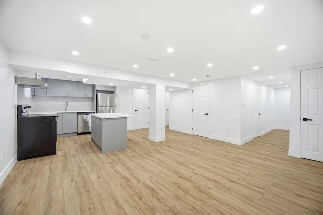 65 Cuffley Crescent North, North York - photo 34