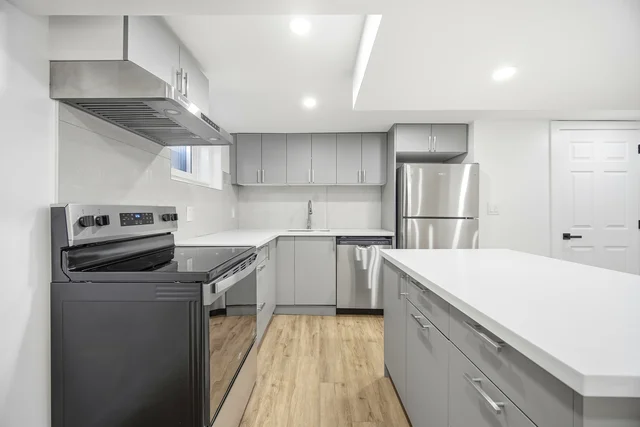 65 Cuffley Crescent North, North York - photo 39