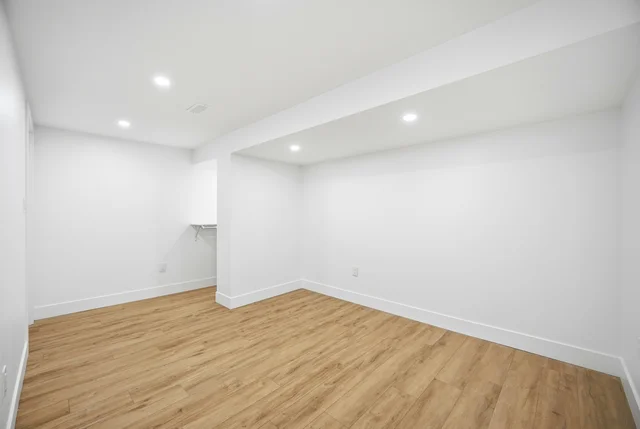 65 Cuffley Crescent North, North York - photo 42