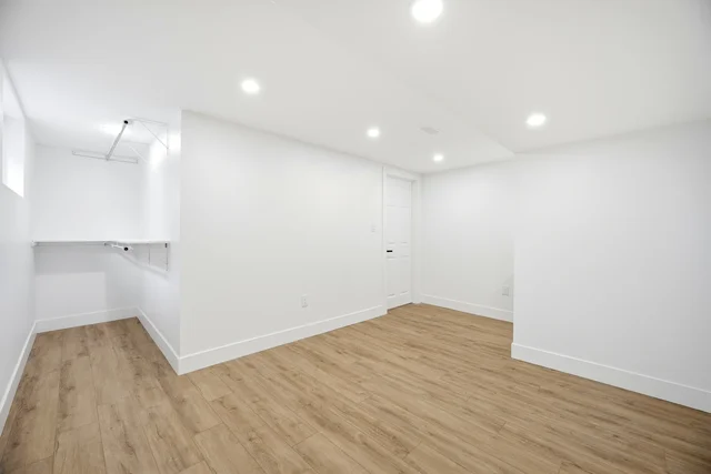 65 Cuffley Crescent North, North York - photo 43
