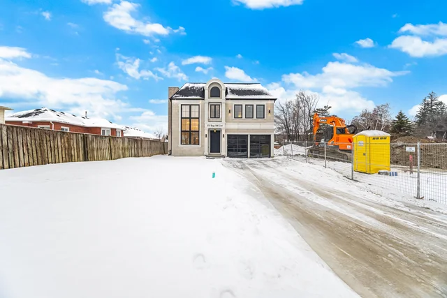 372 Rouge Hill Court, Pickering - photo 2