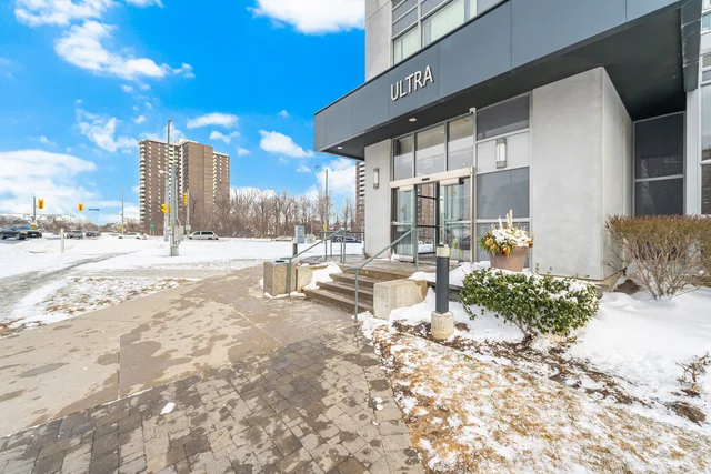 #3005-2015 Sheppard Avenue East, North York - photo 2