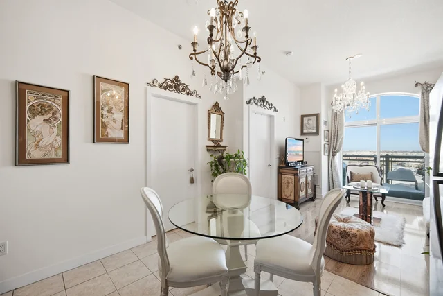 #811-2486 Old Bronte Road, Oakville - photo 11