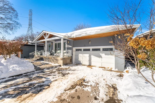 1061 Johnathan Drive, Mississauga - photo 1