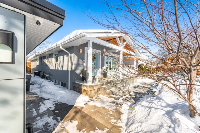 1061 Johnathan Drive, Mississauga - photo 3