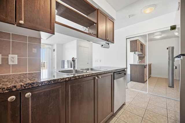 #802-2325 Central Park Drive, Oakville - photo 15