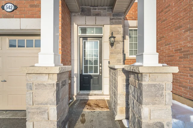 542 Fir Court, Milton - photo 5