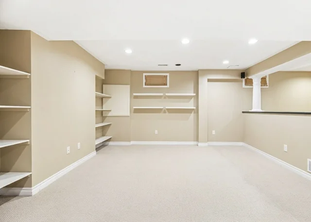 2441 Capilano Crescent, Oakville - photo 52