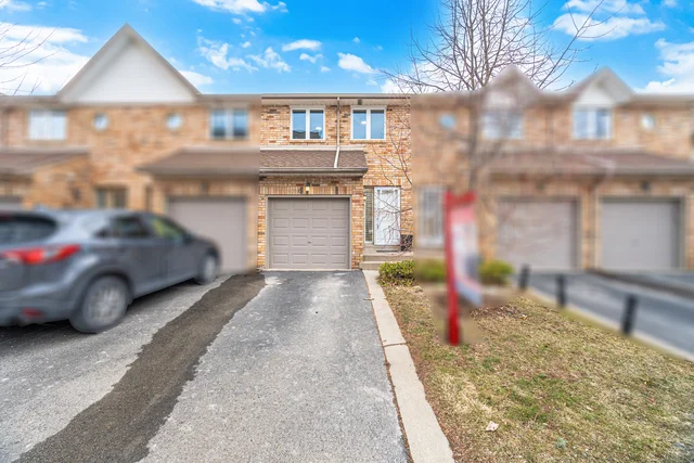 #6-2015 Cleaver Avenue, Burlington - photo 2