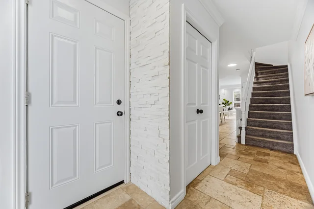 #6-2015 Cleaver Avenue, Burlington - photo 7