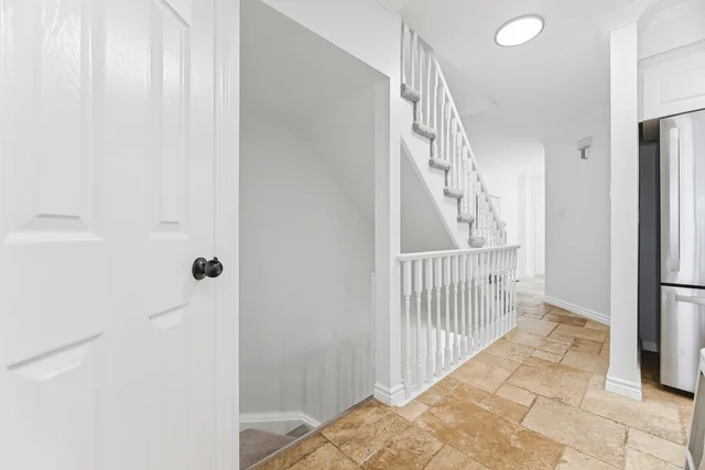 #6-2015 Cleaver Avenue, Burlington - photo 29