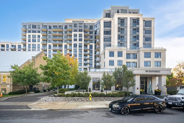 #Ph08-35 Saranac Boulevard, North York - photo 1