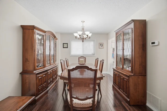 11 Sheringham Street, Brampton - photo 15