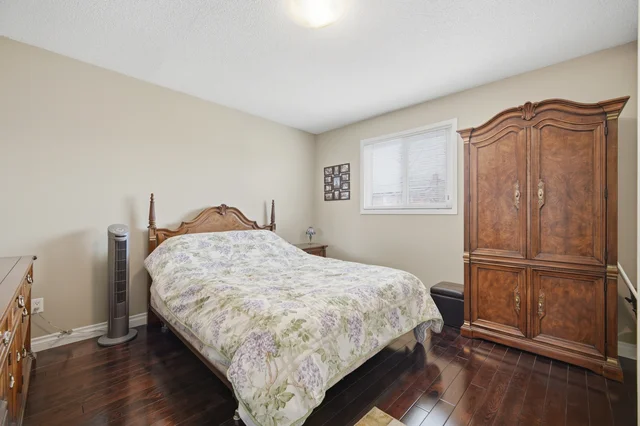 11 Sheringham Street, Brampton - photo 26