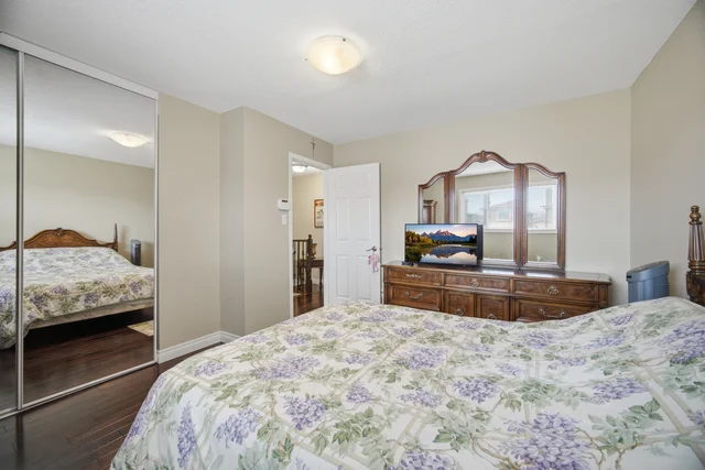 11 Sheringham Street, Brampton - photo 28