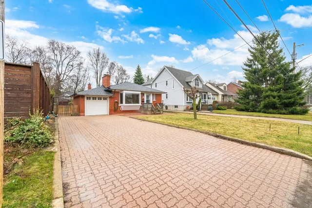 21 Minnewawa Road, Mississauga - photo 5