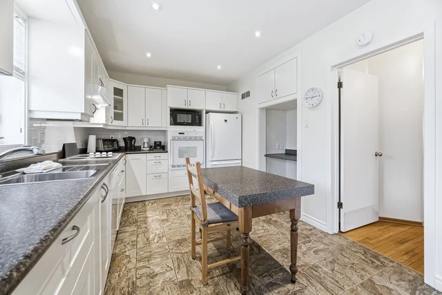 21 Minnewawa Road, Mississauga - photo 21