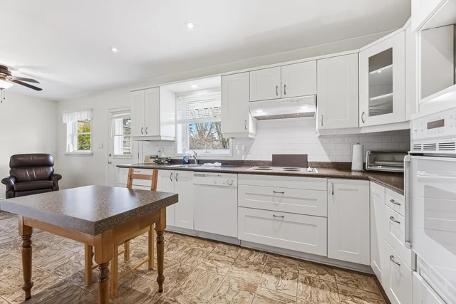 21 Minnewawa Road, Mississauga - photo 23